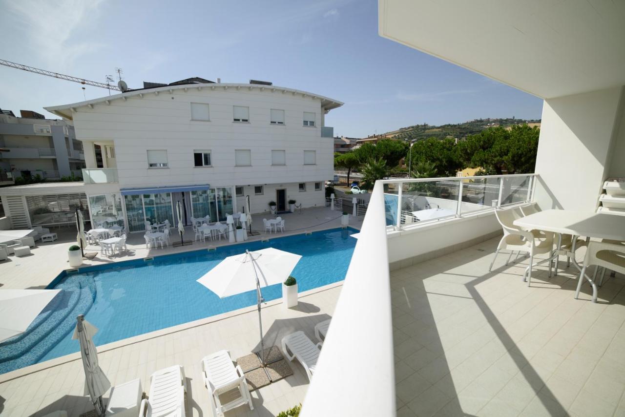 Case Vacanze Blue Bay Resort Roseto Degli Abruzzi Dış mekan fotoğraf