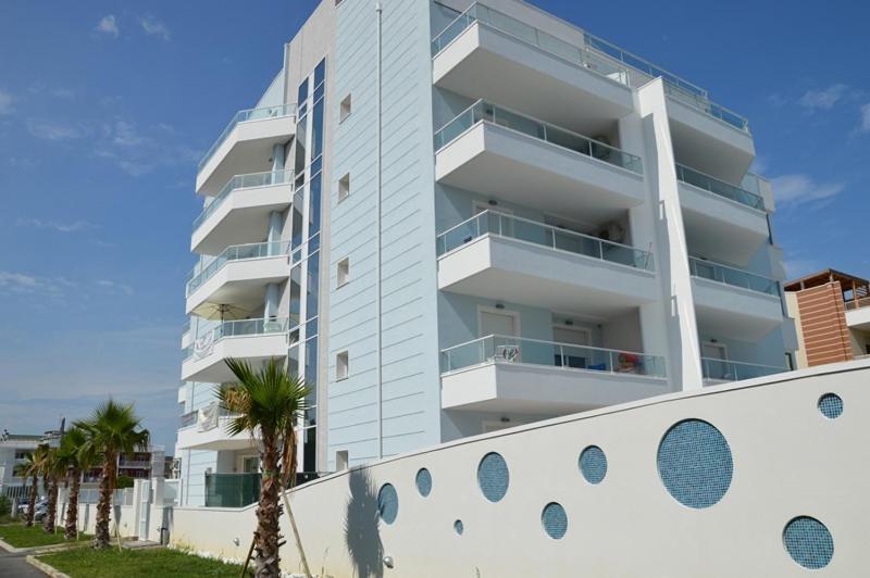 Case Vacanze Blue Bay Resort Roseto Degli Abruzzi Dış mekan fotoğraf