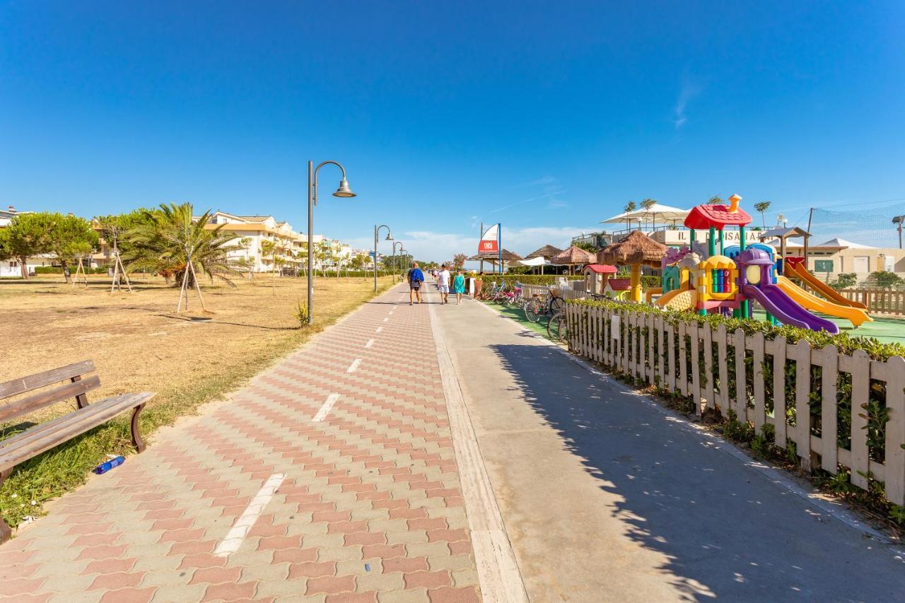 Case Vacanze Blue Bay Resort Roseto Degli Abruzzi Dış mekan fotoğraf