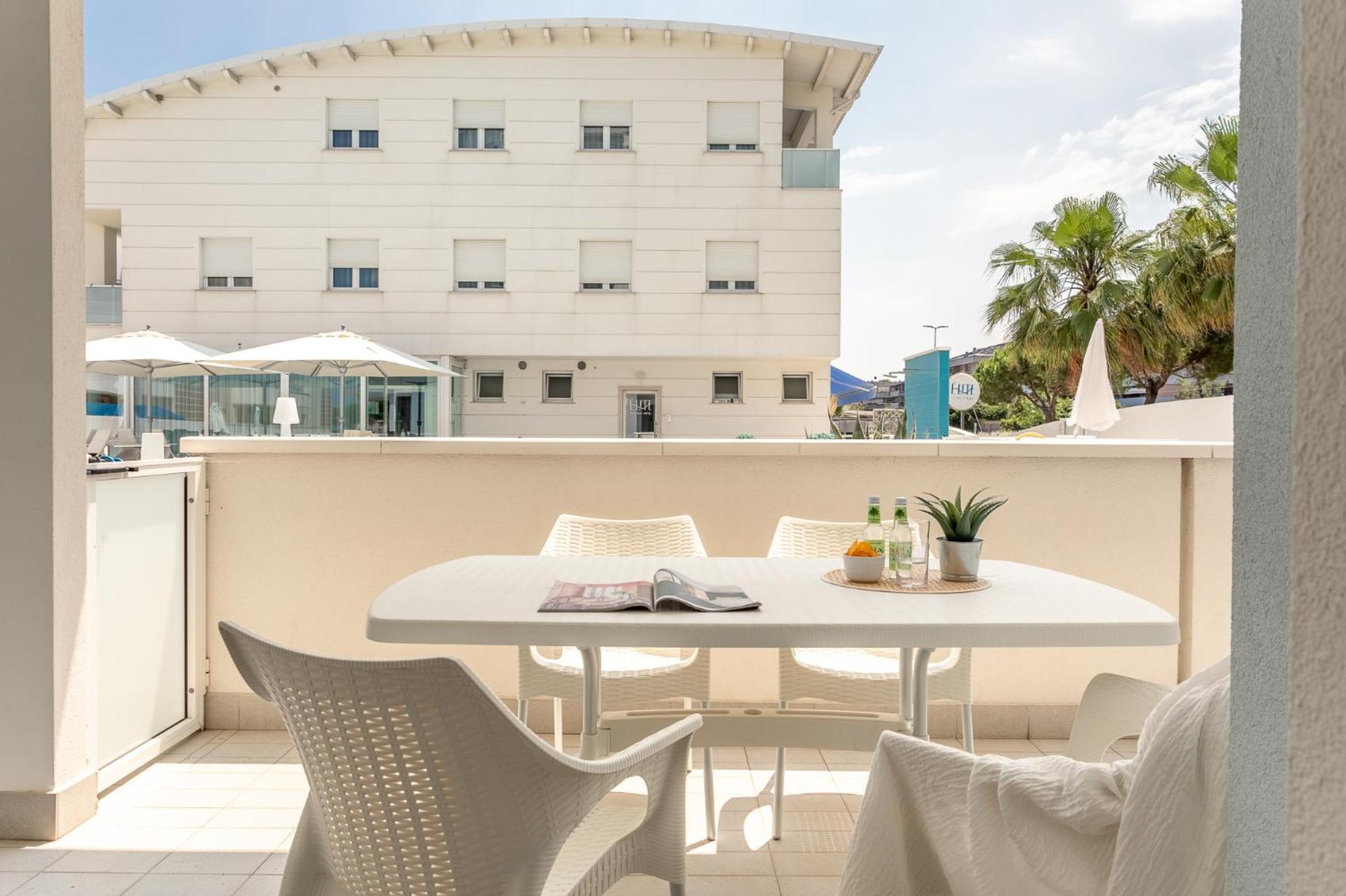 Case Vacanze Blue Bay Resort Roseto Degli Abruzzi Dış mekan fotoğraf