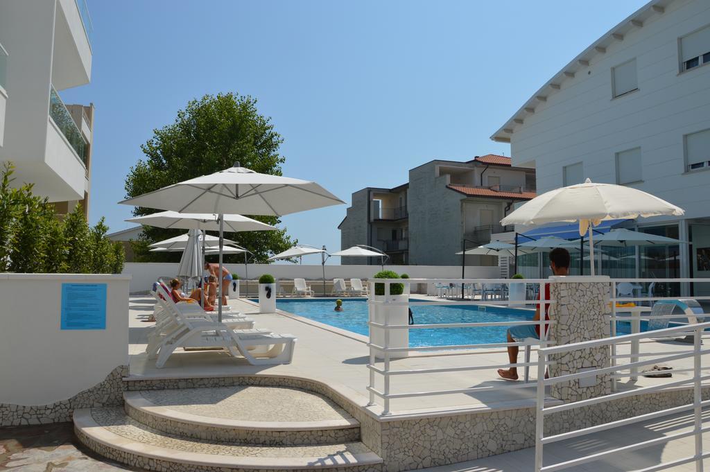 Case Vacanze Blue Bay Resort Roseto Degli Abruzzi Dış mekan fotoğraf