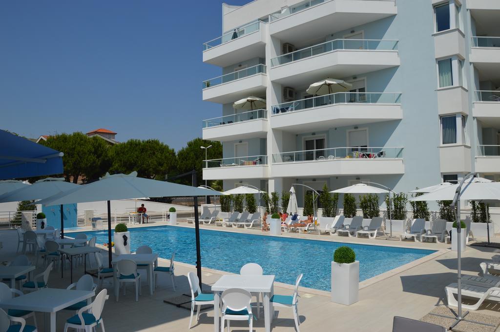Case Vacanze Blue Bay Resort Roseto Degli Abruzzi Dış mekan fotoğraf